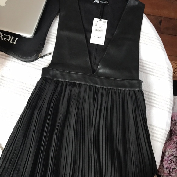 Zara plunging black dress - Picture 1 of 6